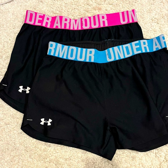 Under Armour Pants - 2 pairs of UNDER ARMOUR SHORTS✨💓